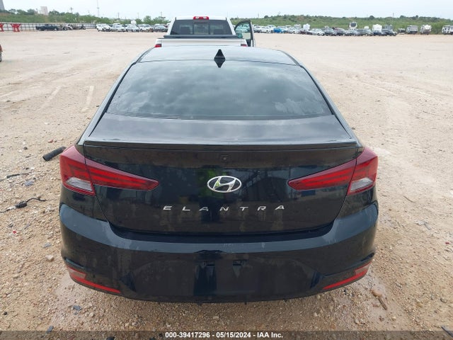 Hyundai ELANTRA SEL 2019 5NPD84LF2KH415148 Image 17