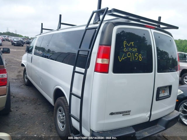 Chevrolet Express 3500 Ls 2014 1GAZGZFA5E1199158 Image 3
