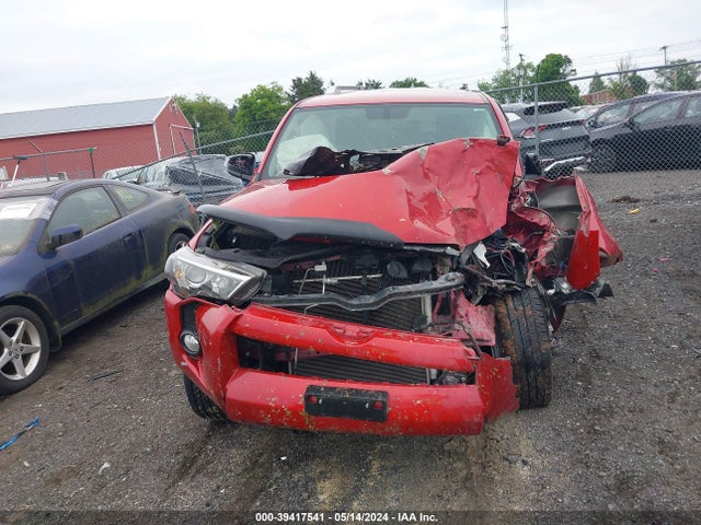 Toyota 4RUNNER SR5 2018 JTEBU5JR5J5578831 Image 10