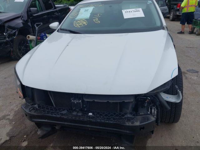 1VWDT7A30HC046977 Volkswagen Passat 1.8t R-line