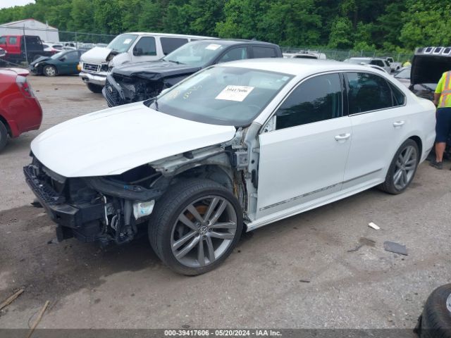 1VWDT7A30HC046977 Volkswagen Passat 1.8t R-line