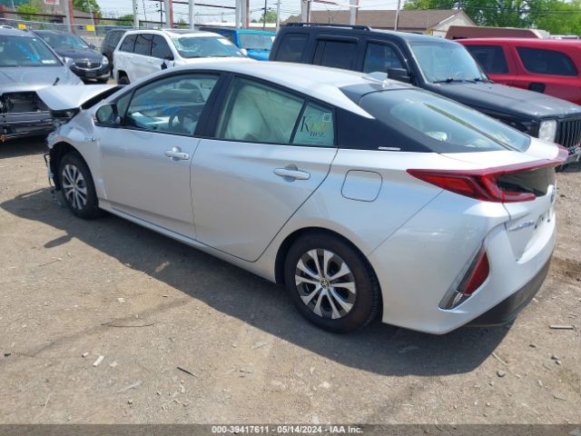 JTDKAMFP6M3195589 Toyota Prius Prime Xle