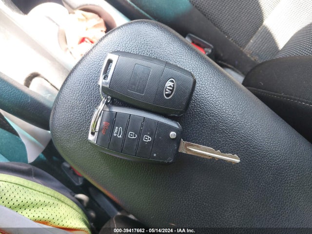 KIA FORTE LX 2017 3KPFK4A79HE043987 Image 11