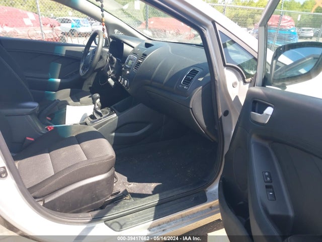 KIA FORTE LX 2017 3KPFK4A79HE043987 Image 5