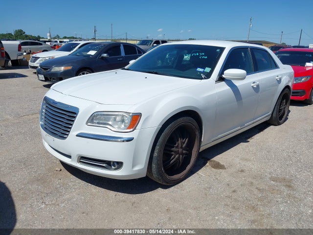 Chrysler 300 2014 2C3CCAAG0EH189150 Image 2