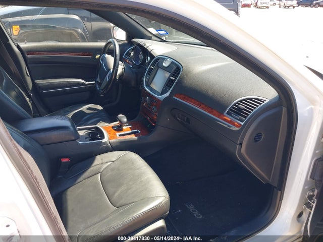 Chrysler 300 2014 2C3CCAAG0EH189150 Image 5