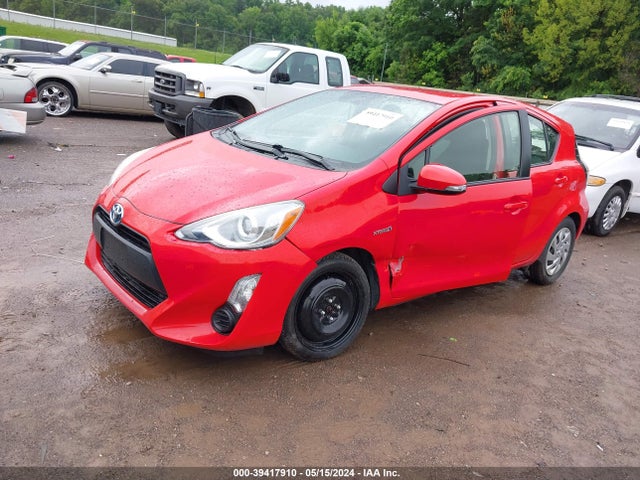 Toyota Prius C One 2015 JTDKDTB35F1584131 Image 2