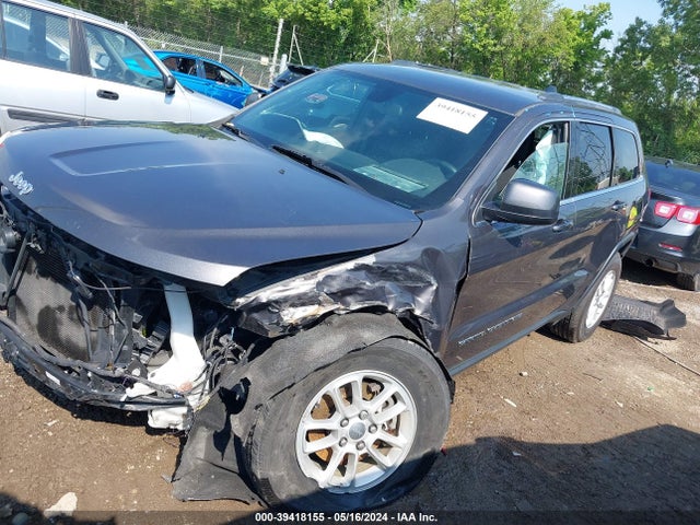 1C4RJFAG3JC350838 Jeep Grand Cherokee Laredo E 4x4