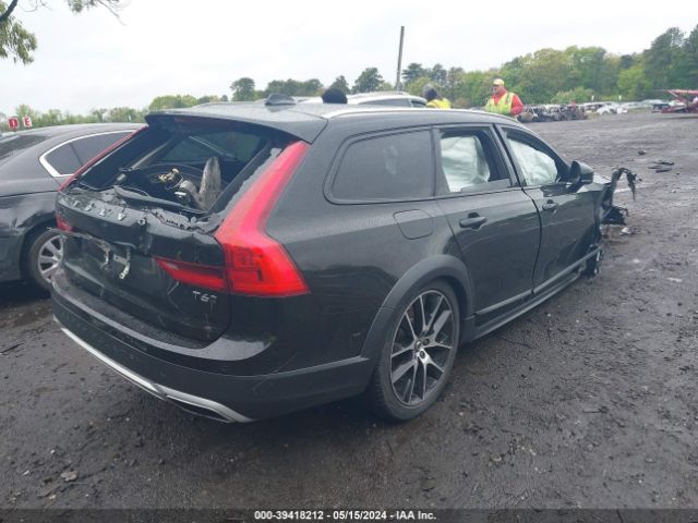 YV4A22NL9H1007836 Volvo V90 Cross Country T6