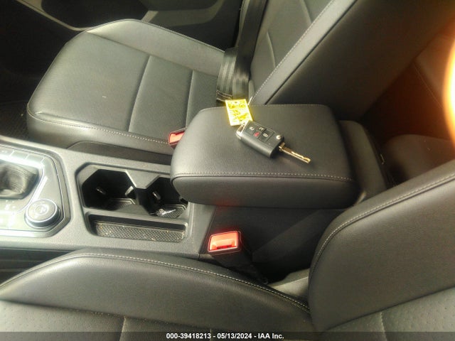 3VV2B7AXXJM206336 Volkswagen Tiguan 2.0t Se/2.0t Sel