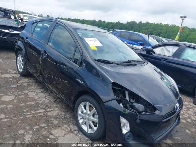 Toyota Prius C Three 2015 JTDKDTB33F1586220 Image 6