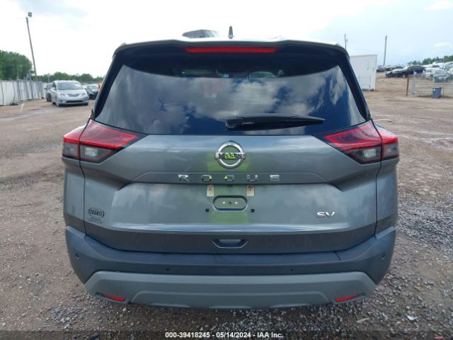 5N1AT3BA4MC733915 Nissan Rogue Sv Fwd