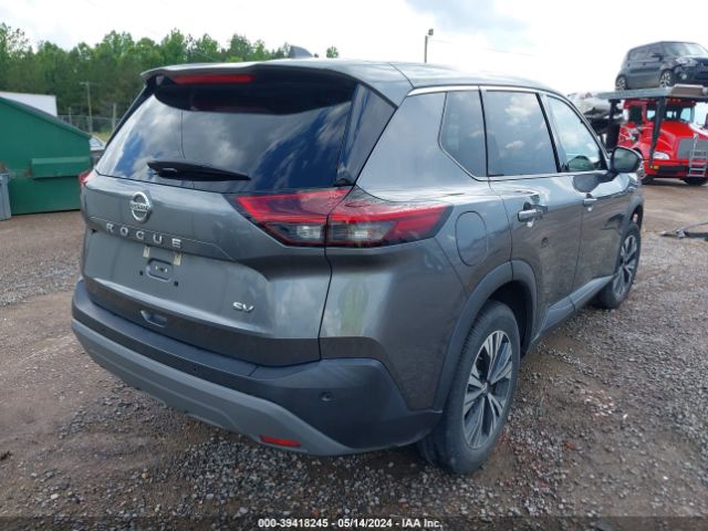 5N1AT3BA4MC733915 Nissan Rogue Sv Fwd