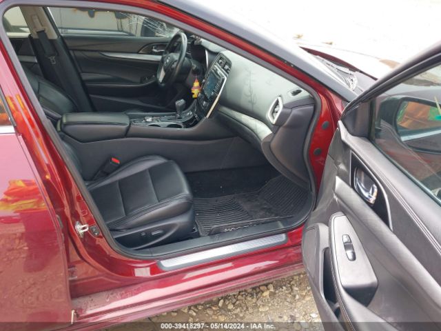 1N4AA6AP2JC369187 Nissan 2018