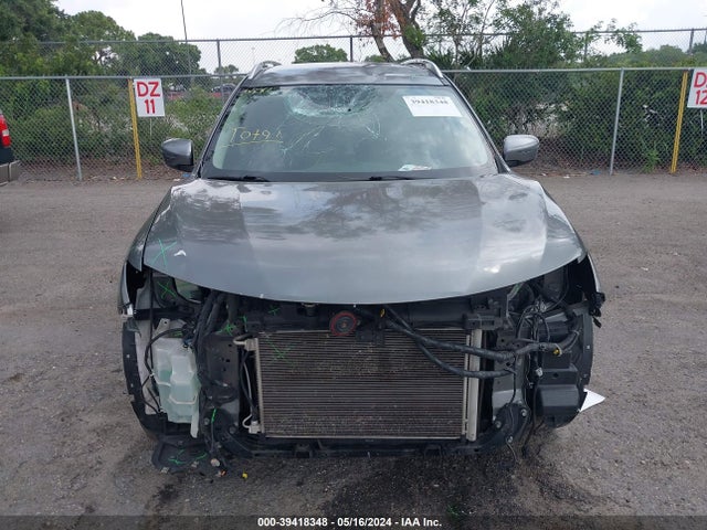 Nissan ROGUE SV 2018 KNMAT2MTXJP503586 Image 13