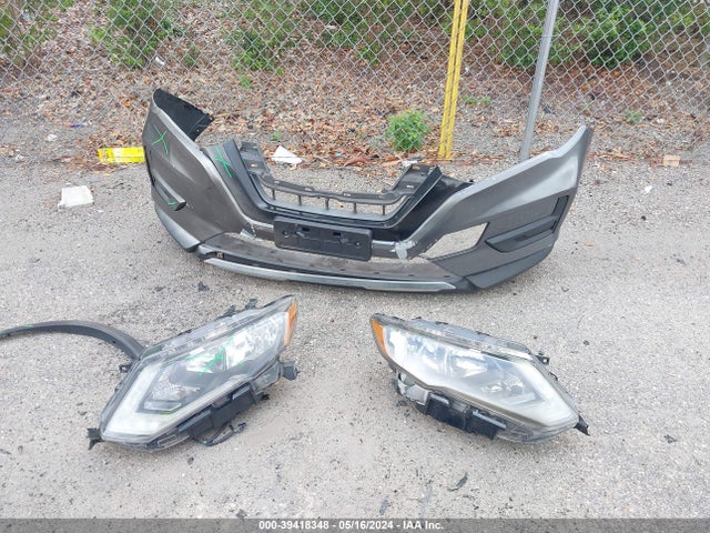 Nissan ROGUE SV 2018 KNMAT2MTXJP503586 Image 12