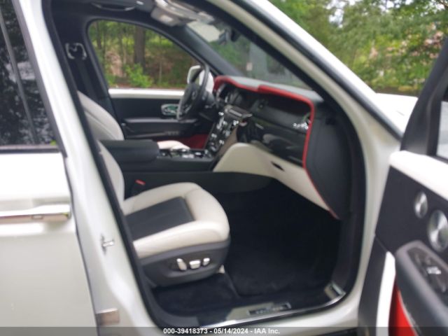SLATV8C09LU201635 Rolls-Royce Cullinan