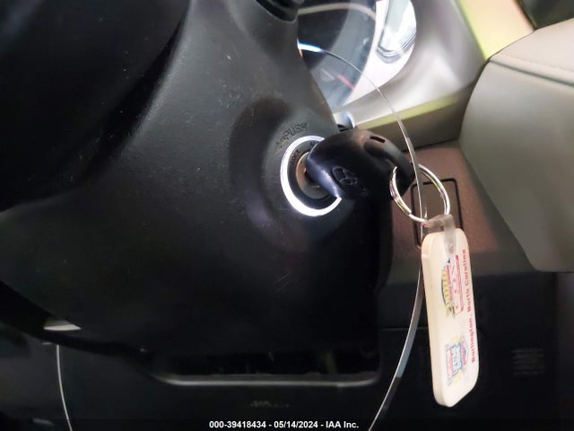 Toyota RAV4 LE 2015 2T3BFREV4FW313931 Image 11