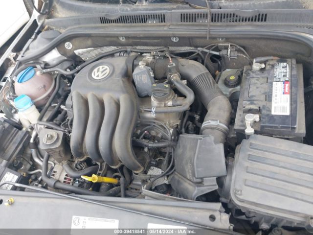 3VW2K7AJ1EM331982 Volkswagen Jetta 2.0l S