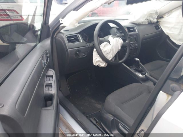 3VW2K7AJ1EM331982 Volkswagen Jetta 2.0l S