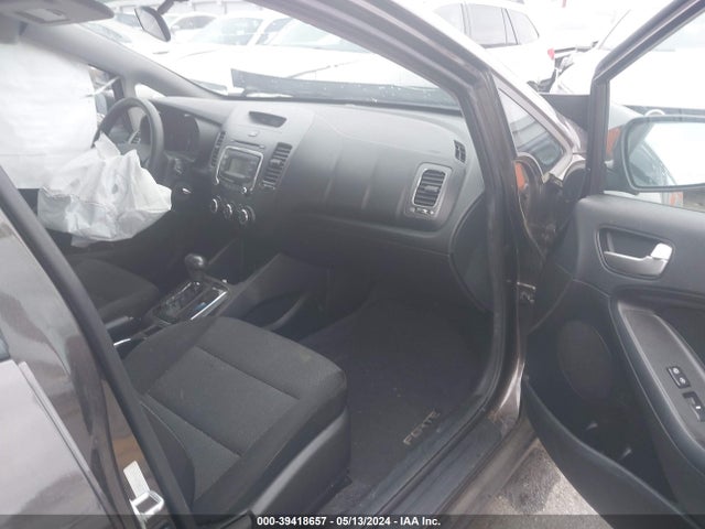 KIA FORTE LX 2017 3KPFK4A73HE137329 Image 5