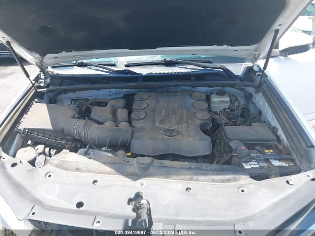 Toyota 4RUNNER SR5 2015 JTEZU5JR8F5089832 Image 10