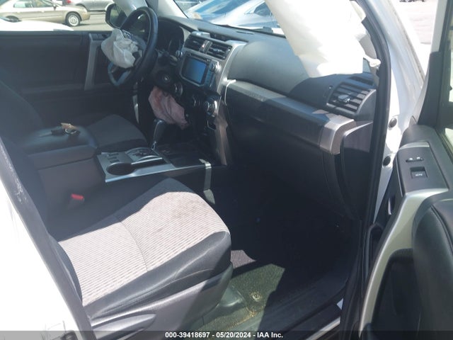 Toyota 4RUNNER SR5 2015 JTEZU5JR8F5089832 Image 5