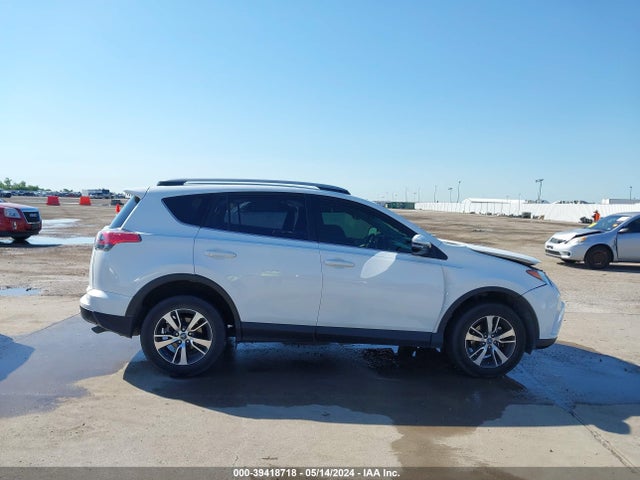 Toyota Rav4 Xle 2018 JTMWFREV6JD110174 Image 12