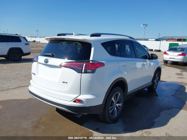 Toyota Rav4 Xle 2018 JTMWFREV6JD110174 Image 4