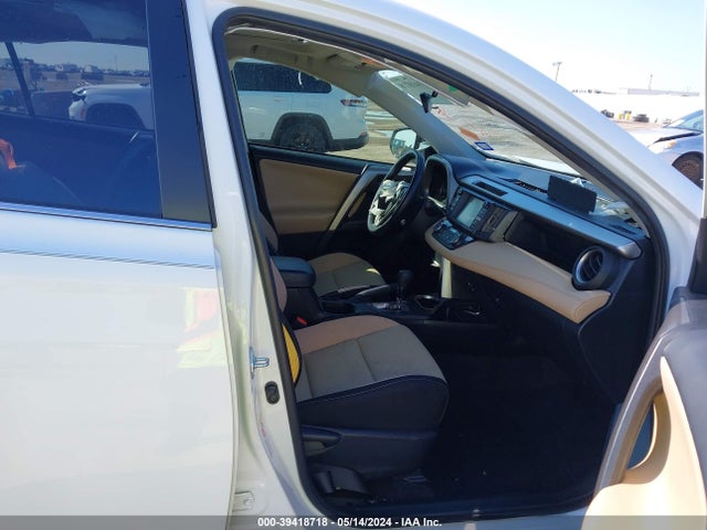 Toyota Rav4 Xle 2018 JTMWFREV6JD110174 Image 5