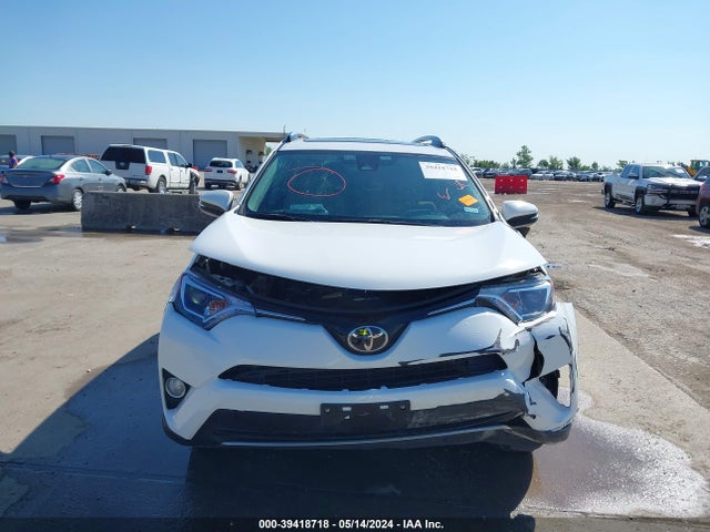 Toyota Rav4 Xle 2018 JTMWFREV6JD110174 Image 6