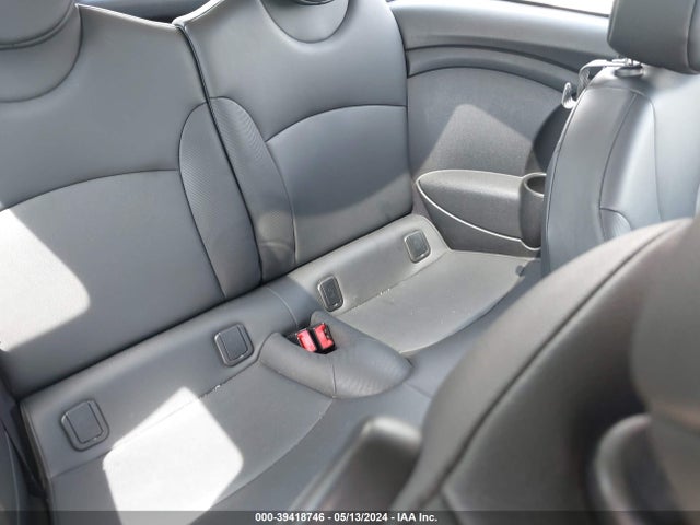 2011 MINI COOPER CLUBMAN WMWZF3C56BTX81992 Photo 7