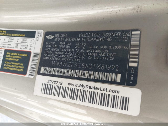 2011 MINI COOPER CLUBMAN WMWZF3C56BTX81992 Photo 8