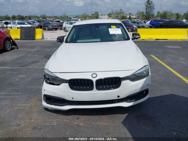 WBA8A9C33HK864175 BMW 320i
