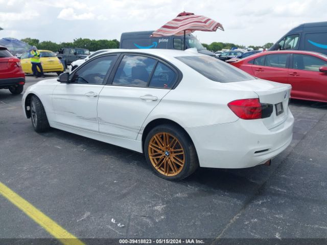 WBA8A9C33HK864175 BMW 320i