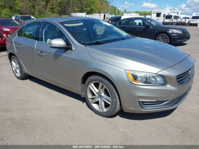 39418851 :رقم المزاد ، YV1612TB7F2306426 vin ، 2015 Volvo S60 T5 Premier مزاد بيع