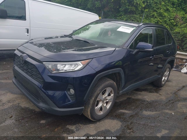 Toyota Rav4 Xle 2020 JTMP1RFV9LJ032091 Image 2