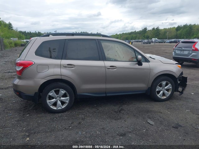 Subaru Forester 2.5i Premium 2016 JF2SJADC1GH520270 Image 13
