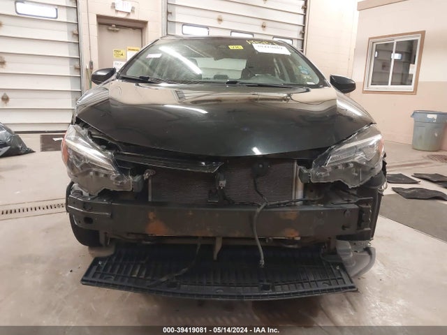 Toyota COROLLA LE 2018 5YFBURHE1JP847649 Image 13