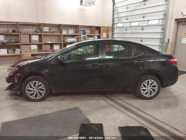 Toyota COROLLA LE 2018 5YFBURHE1JP847649 Image 15