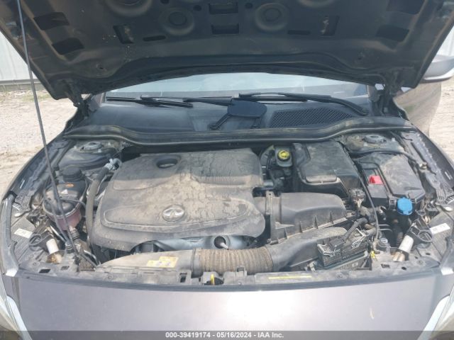 SJKCH5CP2JA043453 Infiniti Qx30 Premium