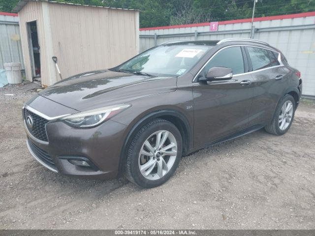 SJKCH5CP2JA043453 Infiniti Qx30 Premium