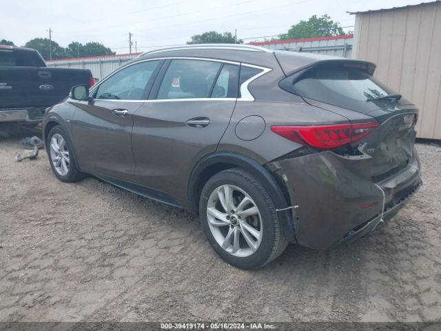 SJKCH5CP2JA043453 Infiniti Qx30 Premium
