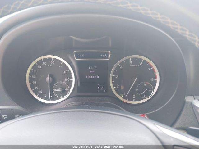 SJKCH5CP2JA043453 Infiniti Qx30 Premium