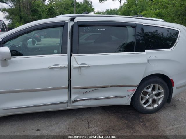 2C4RC1EG6LR159528 Chrysler Pacifica Touring L Plus