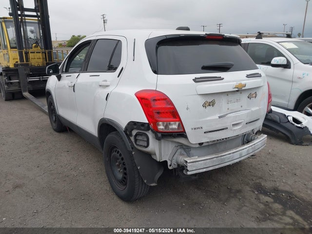 Chevrolet TRAX LS 2018 KL7CJKSB6JB703254 Image 3