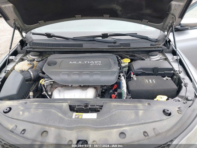Chrysler 200 S 2015 1C3CCCBB4FN675757 Image 10