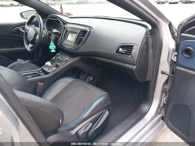 Chrysler 200 S 2015 1C3CCCBB4FN675757 Image 5