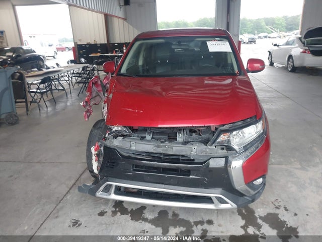 JA4AD3A3XKZ046172 Mitsubishi Outlander Se