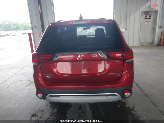 JA4AD3A3XKZ046172 Mitsubishi Outlander Se